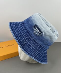 PRADAプラダ ストリートスタイルクラシック・キャップバケットハットPRADA26-48