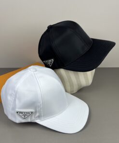PRADAプラダ ストリートスタイルクラシック・キャップバケットハットPRADA26-35