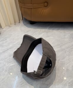 Alternative view of PRADAプラダ ストリートスタイルクラシック・キャップバケットハットPRADA26-19