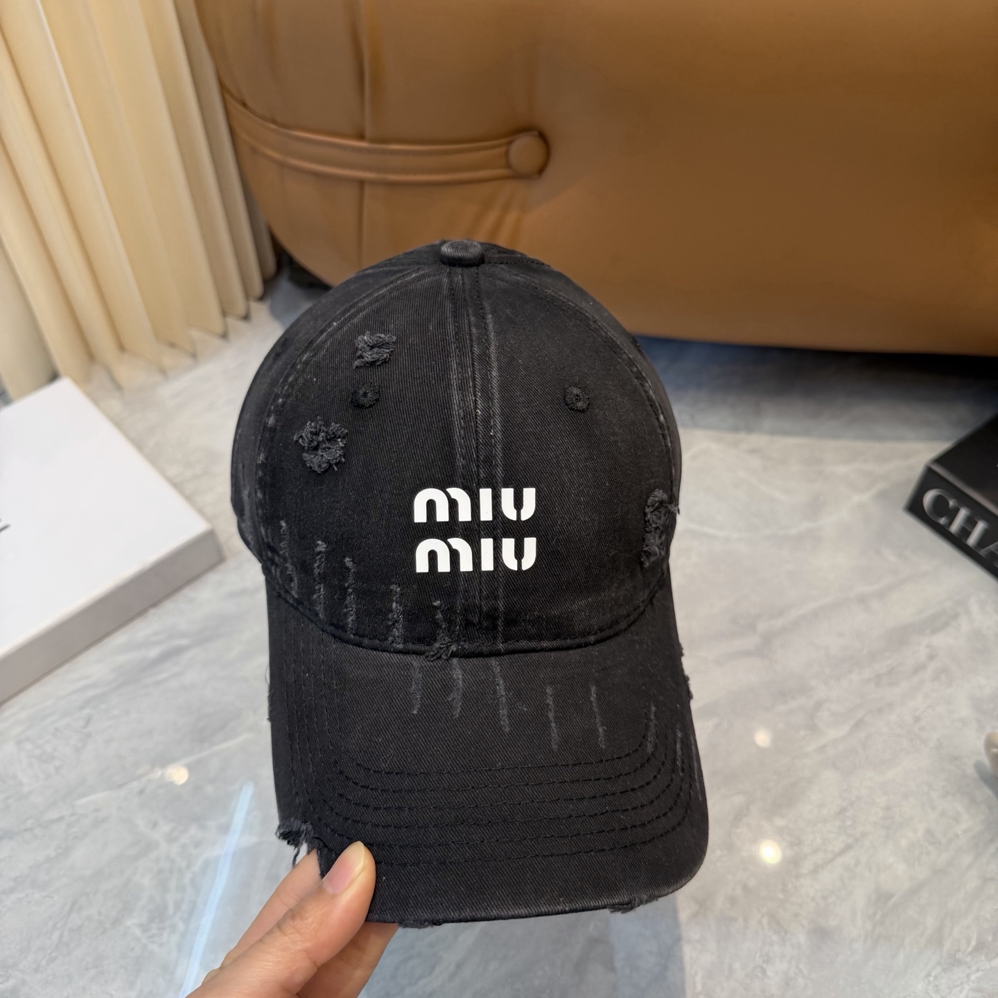 MiuMiuミュウミュウ サンバイザー ベースボールキャップ ワークキャップバケットハットダメージ加工キャップmiumiu622
