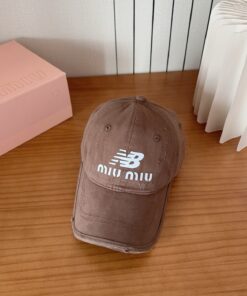 MiuMiuミュウミュウ サンバイザー ベースボールキャップ ワークキャップバケットハットダメージ加工キャップmiumiu608