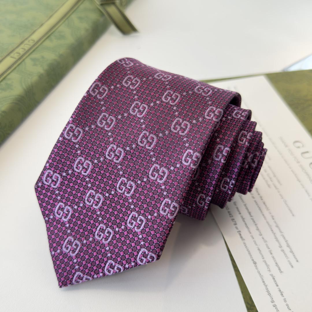 GUCCIグッチ最高峰シルク クラシック 小Gロゴ ジャガード ネクタイ 手縫い仕立て545078 4E002-22