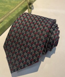 GUCCIグッチ最高峰シルク クラシック 小Gロゴ ジャガード ネクタイ 手縫い仕立て545078 4E002-17