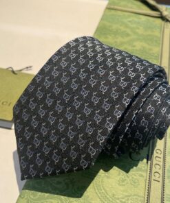 GUCCIグッチ最高峰シルク クラシック 小Gロゴ ジャガード ネクタイ 手縫い仕立て545078 4E002-16