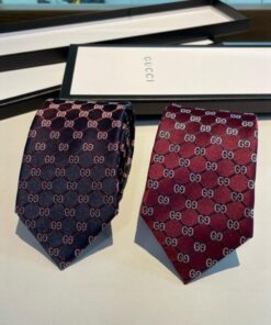 GUCCIグッチ最高峰シルク クラシック 小Gロゴ ジャガード ネクタイ 手縫い仕立て545078 4E002-11