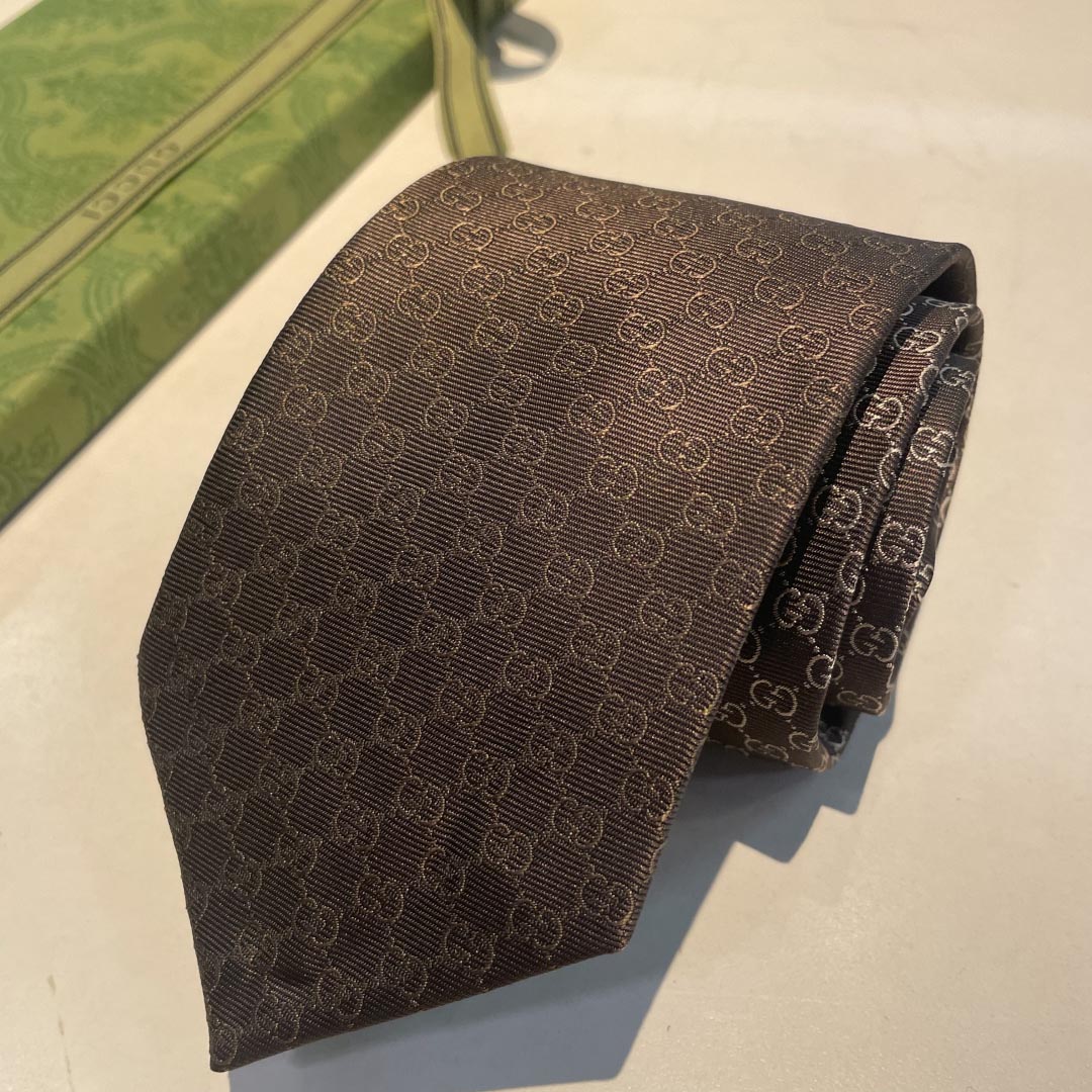 GUCCIグッチ最高峰シルク クラシック 小Gロゴ ジャガード ネクタイ 手縫い仕立て545078 4E002-5