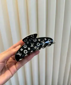 Alternative view of 【大人気】Louis Vuittonルイヴィトンバンスクリップ ヘアクリップ 大きめ まとめ髪 上品 高級感M03701-3