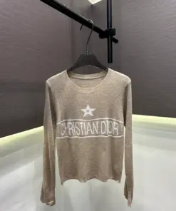 Christian Diorクリスチャンディオールニット目を惹くバイカラー×スターロゴデザインニットDior-Dst002