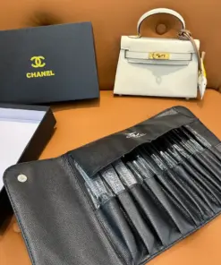 CHANELシャネル高級感溢れる上質メイクブラシ フルセット極上羊毛メイクブラシ フルセットBOX bech-Ane001